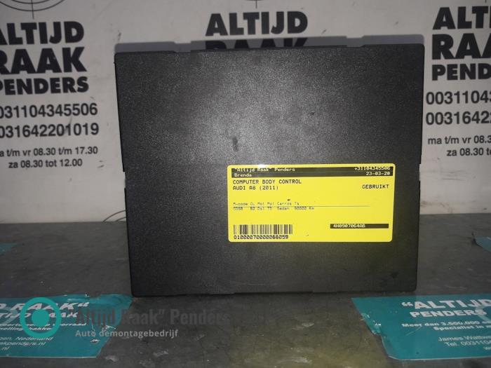 Computer Body Control van een Audi A8 (D4) 4.2 TDI V8 32V Quattro 2011