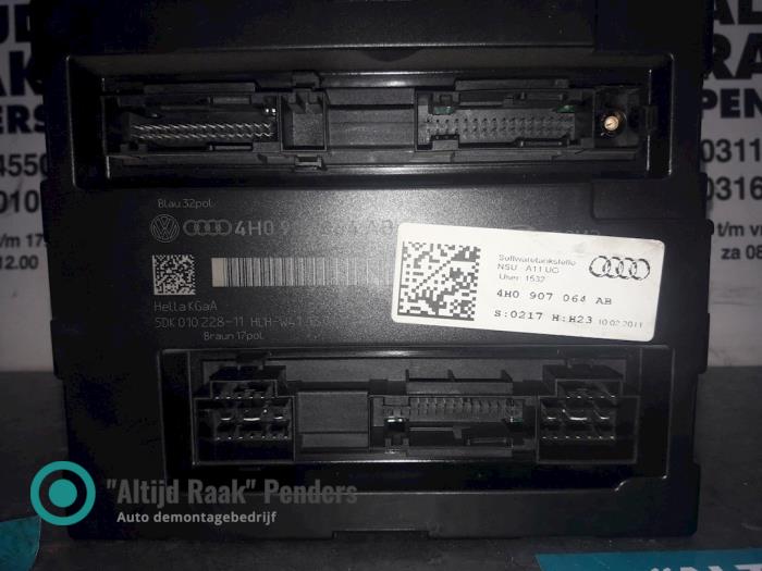 Computer Body Control van een Audi A8 (D4) 4.2 TDI V8 32V Quattro 2011
