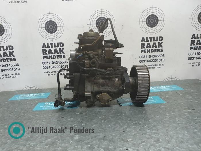 Gebruikte Dieselpomp Toyota Hilux II 2.4 TD 4x4 Prijs op aanvraag aangeboden door "Altijd Raak" Penders
