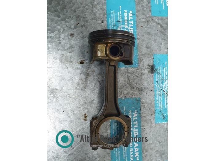 Gebruikte Zuiger Alfa Romeo 159 (939AX) 1.8 TBI 16V Prijs op aanvraag aangeboden door "Altijd Raak" Penders