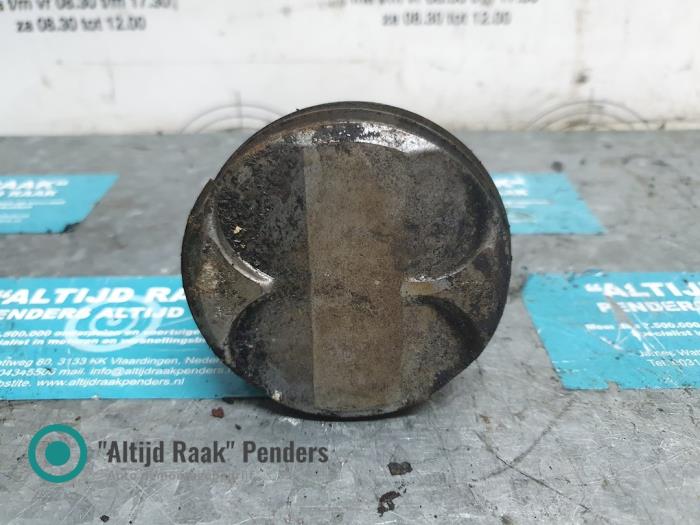 Zuiger van een MINI Mini One/Cooper (R50) 1.6 16V Cooper 2002