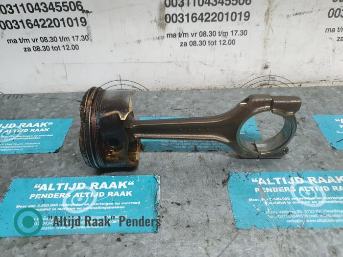 Zuiger van een MINI Mini One/Cooper (R50) 1.6 16V Cooper 2002