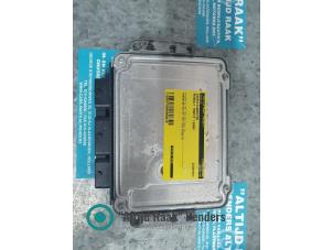 Gebruikte Inspuitcomputer Renault Trafic New (FL) 1.9 dCi 100 16V Prijs op aanvraag aangeboden door "Altijd Raak" Penders