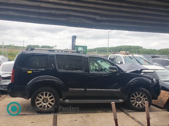 Gebruikte Steekas links-achter Nissan Pathfinder (R51) 3.0 dCi 24V 4x4 Prijs op aanvraag aangeboden door "Altijd Raak" Penders