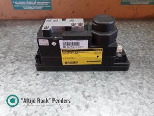 Gebruikte Motor Centrale Deurvergrendeling Mercedes CLK (C208) 2.3 230K 16V Prijs op aanvraag aangeboden door "Altijd Raak" Penders