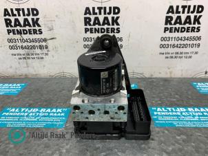 Gebruikte Dynamo Toyota Dyna 100/150 3.0D-4D 16V Prijs op aanvraag aangeboden door "Altijd Raak" Penders