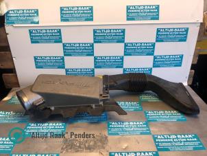 Gebruikte Luchtfilterhuis Mercedes C (W204) 6.2 C-63 AMG V8 32V Prijs op aanvraag aangeboden door "Altijd Raak" Penders