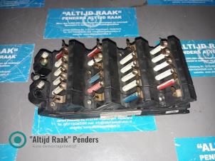 Gebruikte Zekeringkast Mercedes SL (R129) 6.0 600 SL, SL-600 V12 48V Prijs op aanvraag aangeboden door "Altijd Raak" Penders