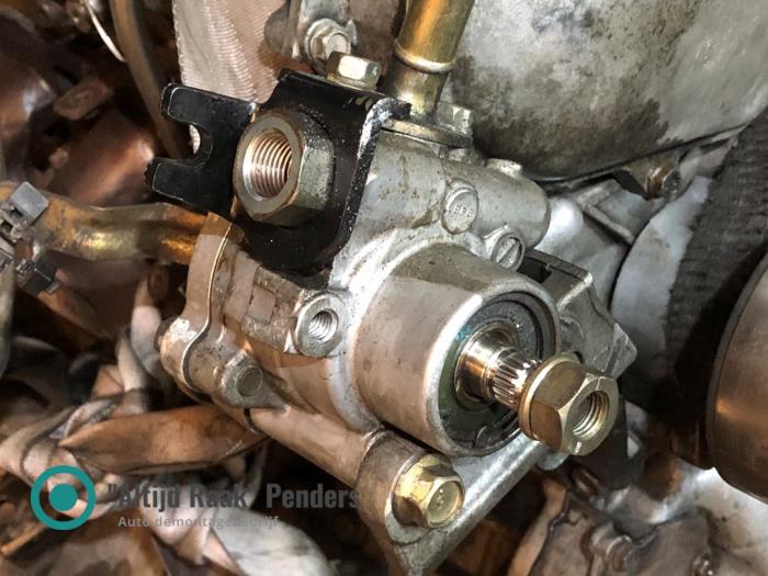 Gebruikte Servopomp Nissan Titan 5.6 V8 4x4 Prijs op aanvraag aangeboden door "Altijd Raak" Penders