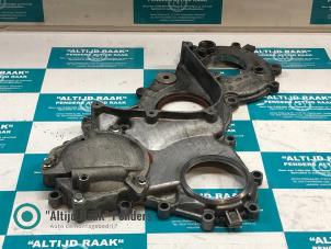 Gebruikte Distributiedeksel Opel Vivaro 2.5 CDTI 16V Prijs op aanvraag aangeboden door "Altijd Raak" Penders