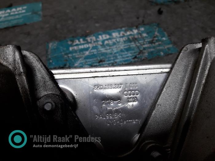 Motorsteun van een Audi A5 2010