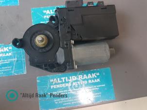 Gebruikte Raammechaniek 2Deurs links-voor Peugeot 307 CC (3B) 2.0 16V Prijs op aanvraag aangeboden door "Altijd Raak" Penders