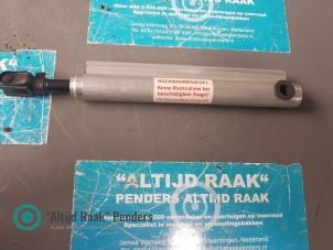 Gebruikte Cabriodak cilinder Mercedes CLK (R209) 3.2 320 V6 18V Prijs op aanvraag aangeboden door "Altijd Raak" Penders