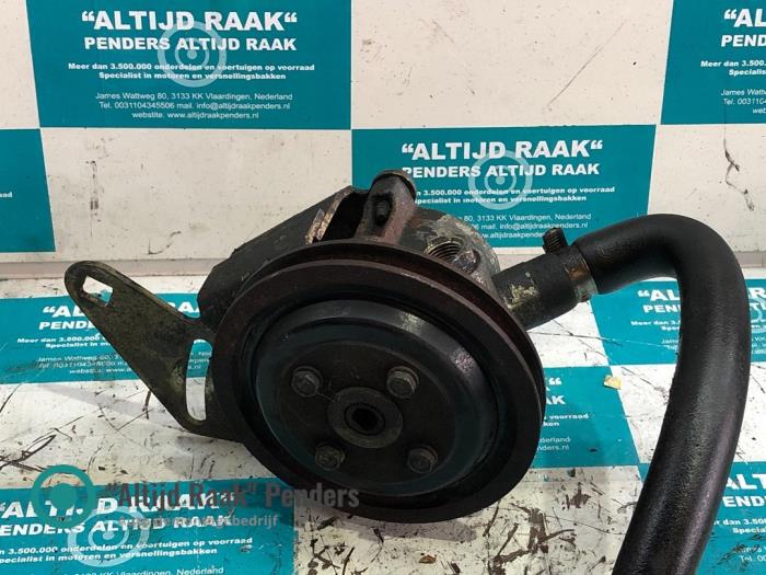 Gebruikte Servopomp Peugeot J5 (290L) 2.5TD Prijs op aanvraag aangeboden door "Altijd Raak" Penders