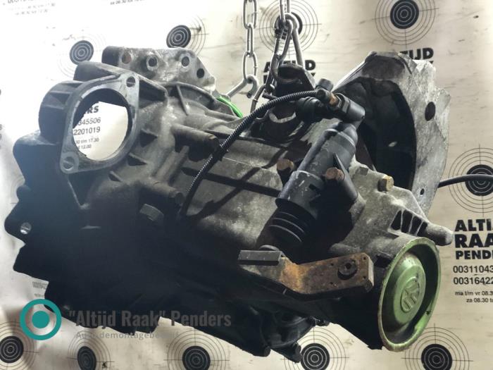 Gebruikte Versnellingsbak Volkswagen Golf IV (1J1) 1.6 Prijs op aanvraag aangeboden door "Altijd Raak" Penders