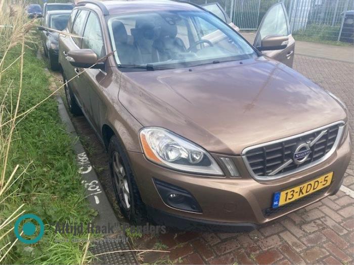Gebruikte Uitlaat (compleet) Volvo XC60 I (DZ) 2.4 D3 20V Prijs op aanvraag aangeboden door "Altijd Raak" Penders