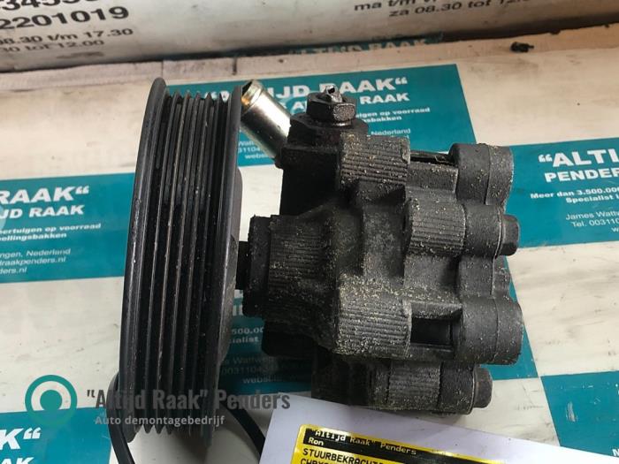 Gebruikte Stuurpomp Chrysler 300 C Touring 3.5 V6 24V Prijs op aanvraag aangeboden door "Altijd Raak" Penders
