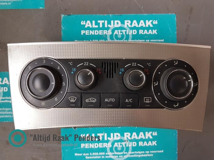 Gebruikte Display Climat Control Mercedes CLC (C203) 3.5 350 V6 24V Prijs op aanvraag aangeboden door "Altijd Raak" Penders