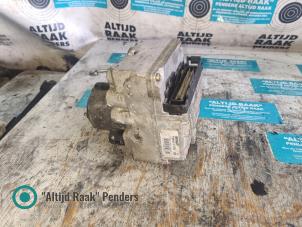 Gebruikte ABS Pomp Mercedes Vito Prijs op aanvraag aangeboden door "Altijd Raak" Penders