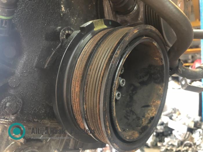 Gebruikte Poelie Krukas BMW 7 serie (E65/E66/E67) 740i,Li 4.0 32V Prijs op aanvraag aangeboden door "Altijd Raak" Penders