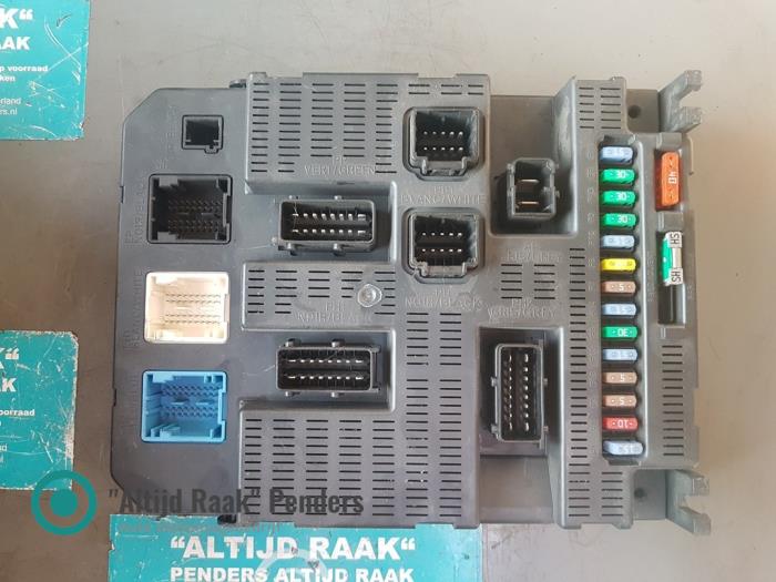 Computer Body Control van een Peugeot 207/207+ (WA/WC/WM) 1.6 HDi 2008