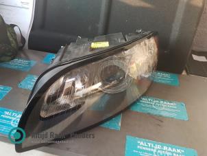 Gebruikte Koplamp rechts Volvo C70 (MC) 2.4 D5 20V Prijs op aanvraag aangeboden door "Altijd Raak" Penders
