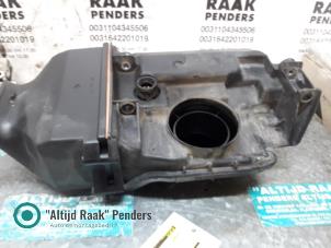 Gebruikte Luchtfilterhuis Renault Kangoo Express (FC) 1.6 16V 4x4 Prijs op aanvraag aangeboden door "Altijd Raak" Penders