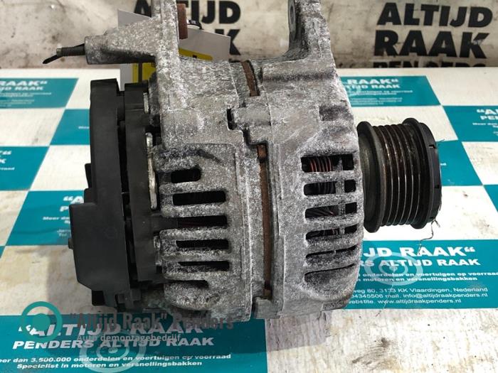 Gebruikte Dynamo Volkswagen Crafter 28/30/32/35 LWB Prijs op aanvraag aangeboden door "Altijd Raak" Penders