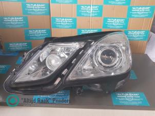 Gebruikte Koplamp links Mercedes E (W212) E-220 CDI 16V BlueEff.,BlueTEC 4-Matic Prijs op aanvraag aangeboden door "Altijd Raak" Penders