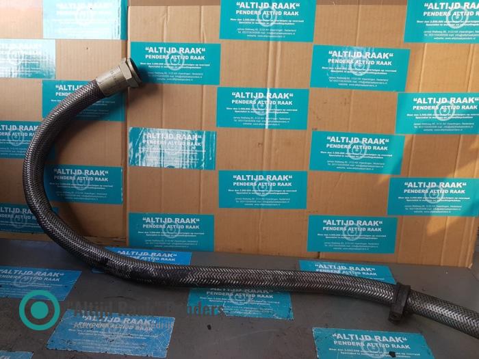 Olie aanzuigbuis van een Ferrari 456 456 GT/GTA 48V