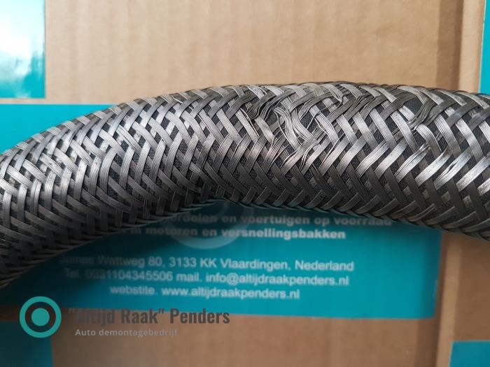 Olie aanzuigbuis van een Ferrari 456 456 GT/GTA 48V