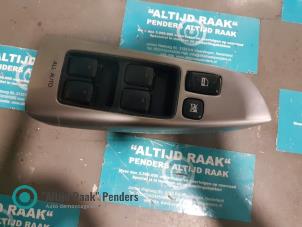 Gebruikte Elektrisch Raam Schakelaar Toyota Land Cruiser (J12) 3.0 D-4D 16V Prijs op aanvraag aangeboden door "Altijd Raak" Penders