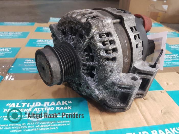 Dynamo van een Maserati Levante 3.0 S Biturbo V6 24V 2016