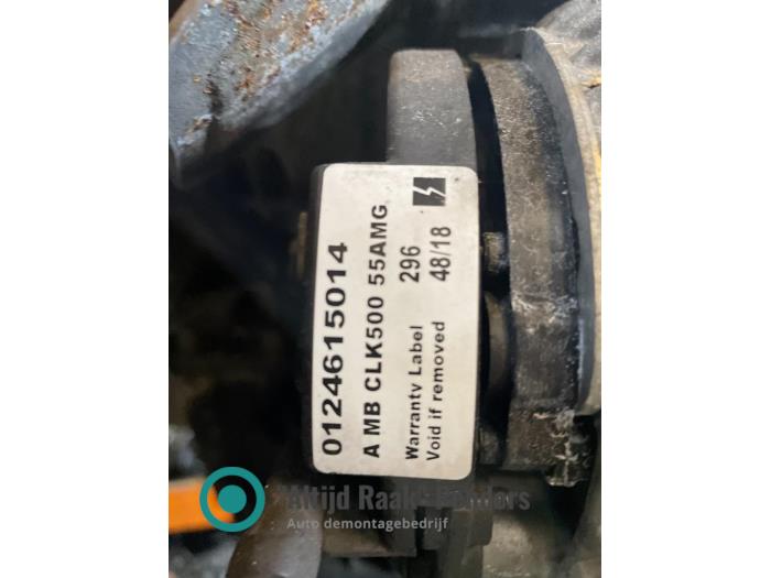 Dynamo van een Mercedes-Benz ML I (163) 55 AMG 5.4 V8 32V 2003