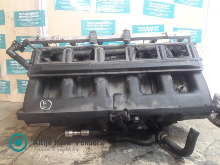 Gebruikte Inlaatspruitstuk BMW 5 serie (E60) Prijs op aanvraag aangeboden door "Altijd Raak" Penders