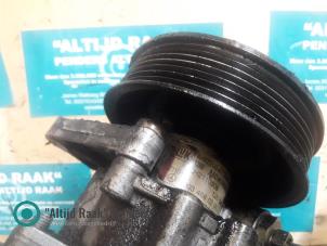 Gebruikte Pomp Servo Mercedes S (W220) 4.0 S-400 CDI V8 32V Prijs op aanvraag aangeboden door "Altijd Raak" Penders