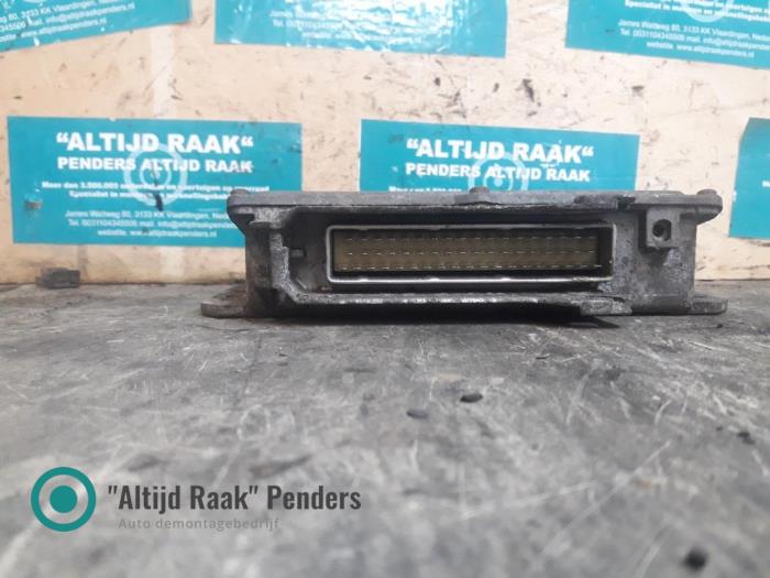 Computer Motormanagement van een Renault Espace (JE) 3.0i V6 24V 2000