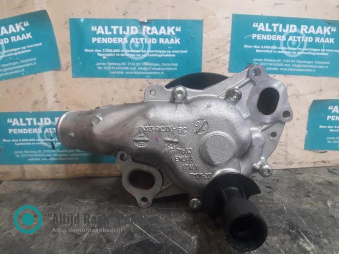 Gebruikte Waterpomp Jaguar XF (X260) 3.0 V6 S 24V Prijs op aanvraag aangeboden door "Altijd Raak" Penders