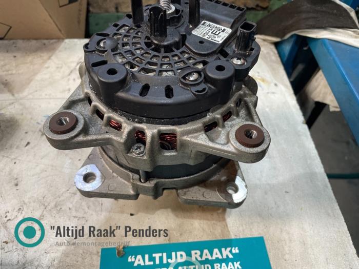 Gebruikte Dynamo Nissan Qashqai (J11) 1.6 dCi Prijs op aanvraag aangeboden door "Altijd Raak" Penders