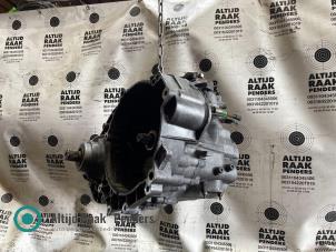 Gebruikte Versnellingsbak Volkswagen Transporter/Caravelle T5 2.5 TDi 4Motion Prijs op aanvraag aangeboden door "Altijd Raak" Penders