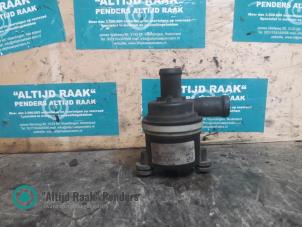 Gebruikte Waterpomp Chevrolet Captiva (C140) 2.2 D 16V 4x4 Prijs op aanvraag aangeboden door "Altijd Raak" Penders