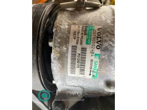 Gebruikte Aircopomp Volvo V40 Cross Country (MZ) 2.0 D3 20V Prijs op aanvraag aangeboden door "Altijd Raak" Penders