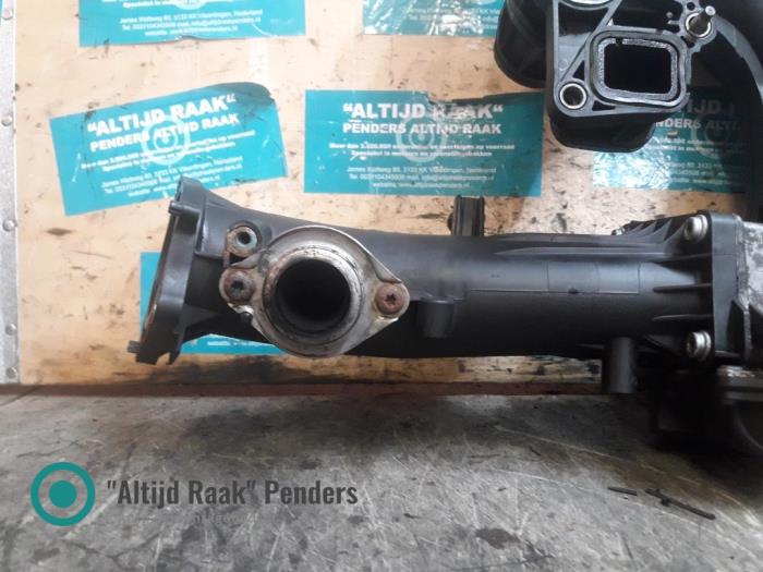 Intercooler Buis van een Audi Q7 (4LB) 3.0 TDI V6 24V 2013