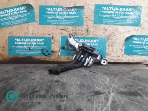 Gebruikte Brandstofdruk sensor Volkswagen Transporter/Caravelle T6 2.0 TDI Prijs op aanvraag aangeboden door "Altijd Raak" Penders