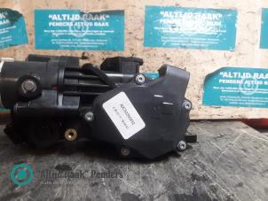 Gebruikte Gasklephuis Mercedes C (W205) C-180 1.6 CDI BlueTEC, C-180 d 16V Prijs op aanvraag aangeboden door "Altijd Raak" Penders