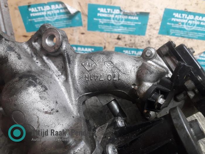 EGR Buis van een Mercedes-Benz A (W176) 1.5 A-180 CDI, A-180d 16V 2018