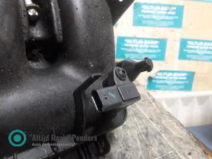 Gebruikte Sensor map (inlaatspruitstuk) Mercedes A (W176) 1.6 A-180 16V Prijs op aanvraag aangeboden door "Altijd Raak" Penders
