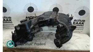 Gebruikte Inlaatspruitstuk Volkswagen Golf IV (1J1) 1.6 Prijs op aanvraag aangeboden door "Altijd Raak" Penders