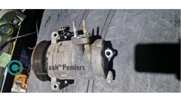 Aircopomp van een Dodge Nitro 2008