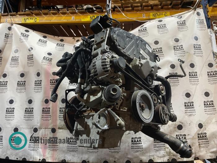 Motor van een Opel Insignia 2.0 CDTI 16V 120 ecoFLEX 2014